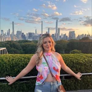 Meet your Posher, Elizabeth